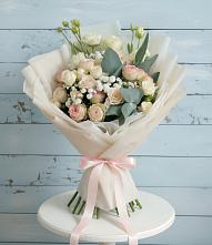 Букет цветов из:  Розы и Лизиантусы в Партените