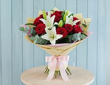 Букет цветов из:  Лилии и Розы в Партените