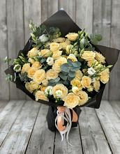 Букет цветов из:  Розы и Лизиантусы в Партените