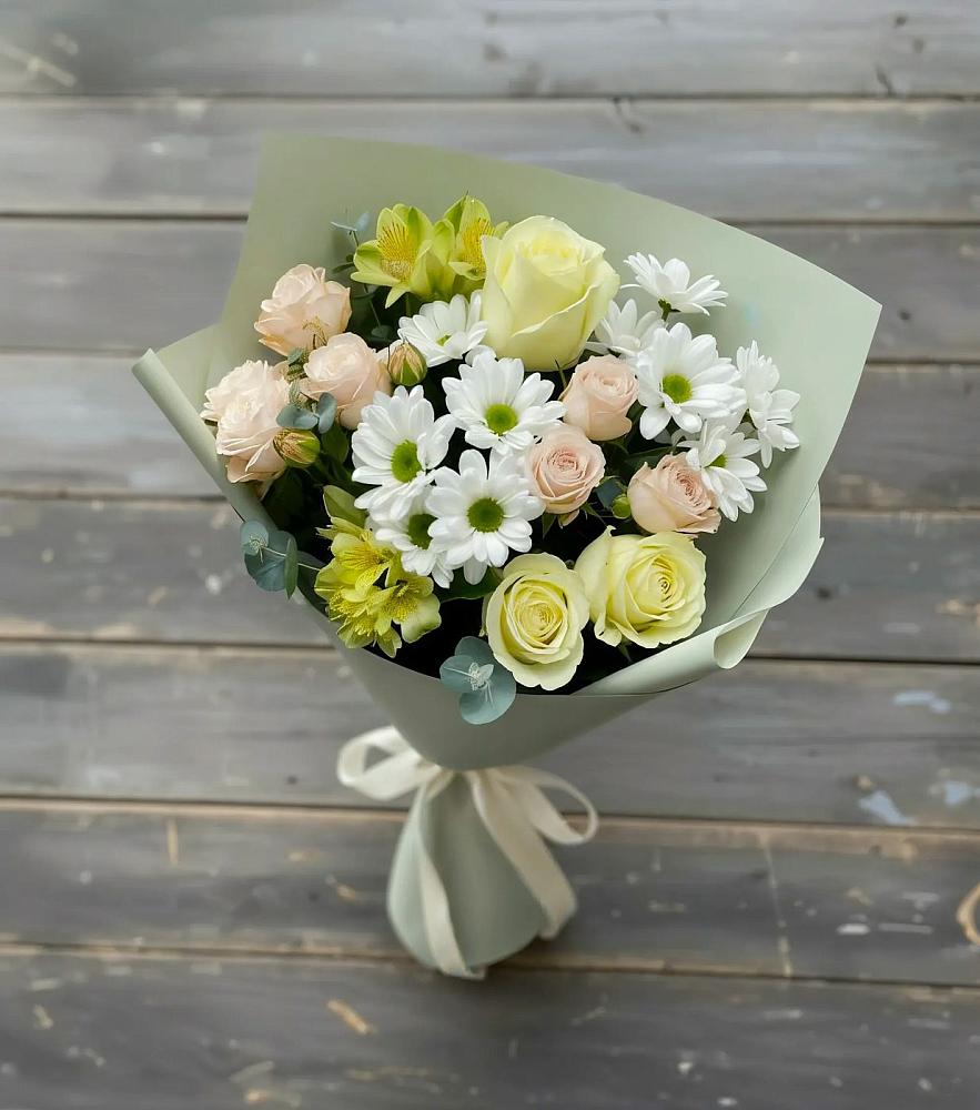 Букет цветов из: Альстромерии, Розы и Хризантемы в Партените