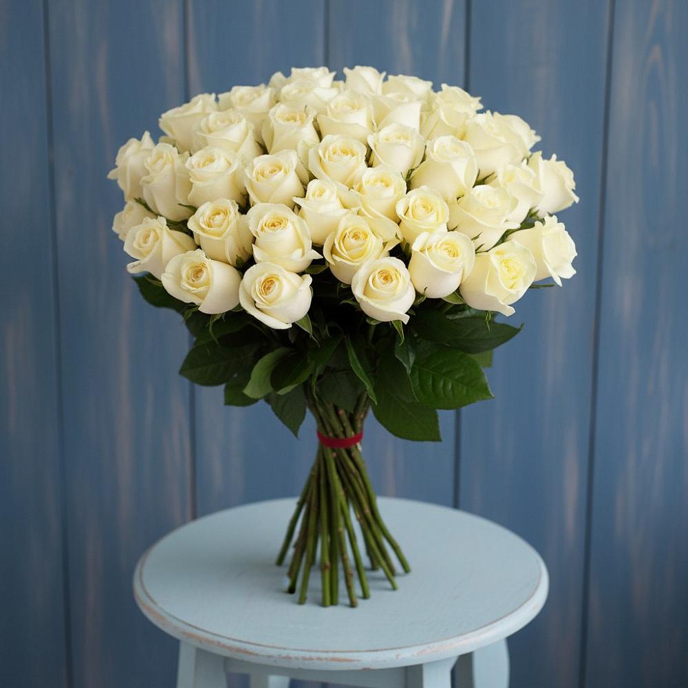 Букет 51 Белая роза Эдлесс Лав в Партените