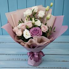 Букет цветов из:  Розы и Лизиантусы в Партените