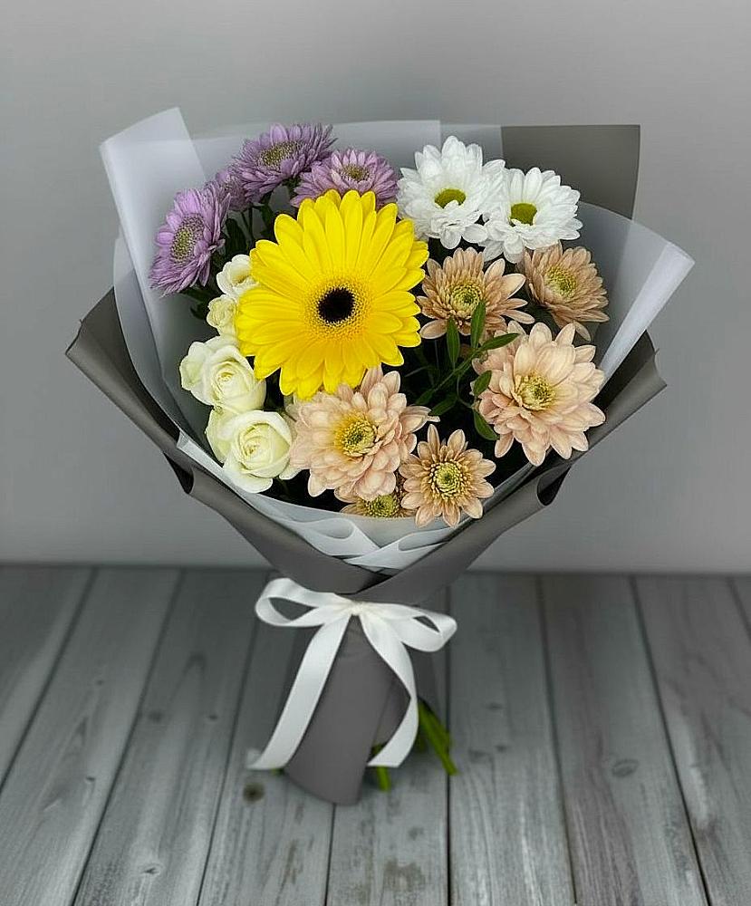 Букет цветов из: Розы, Герберы и Хризантемы в Партените