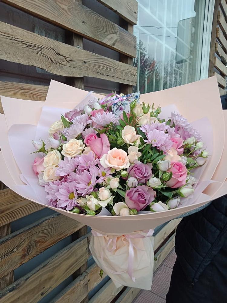 Букет цветов из: Розы и Хризантемы в Партените