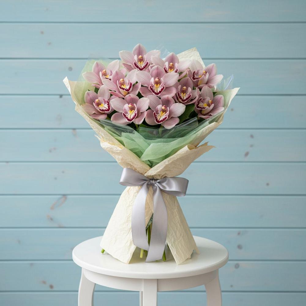 Букет цветов из: Орхидеи и Розы в Партените