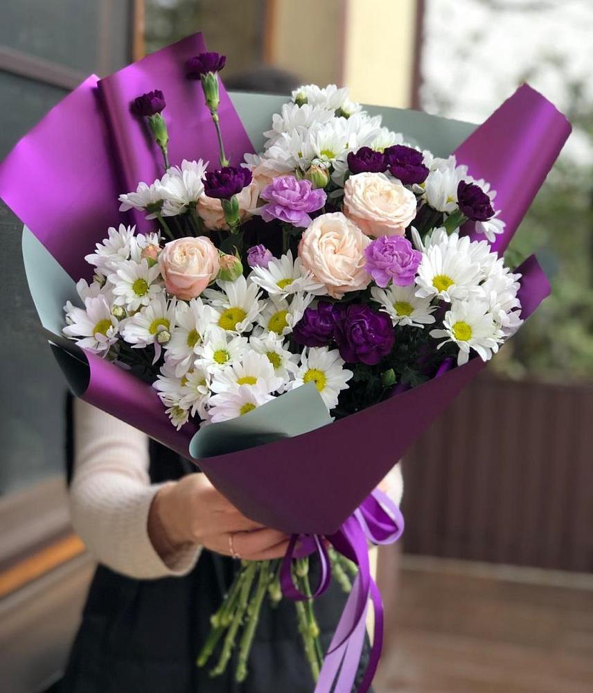 Букет цветов из: Хризантемы, Гвоздики и Розы в Партените