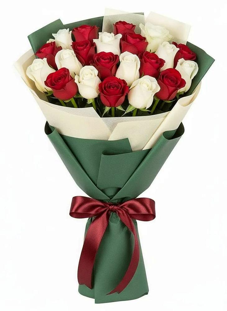 Букет Микс из красных и белых роз в Партените