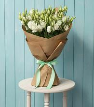 Букет цветов из:  Лизиантусы в Партените