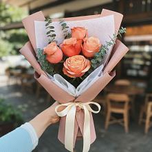 Букет цветов из:  Розы в Партените