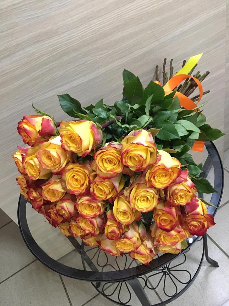 Букет Желтые розы в Партените