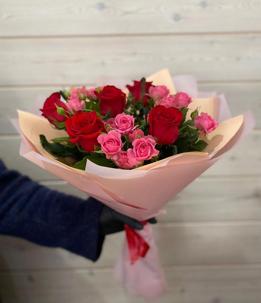 Букет цветов из: Розы в Партените