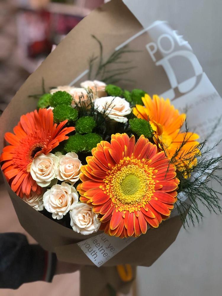 Букет цветов из: Герберы, Хризантемы и Розы в Партените