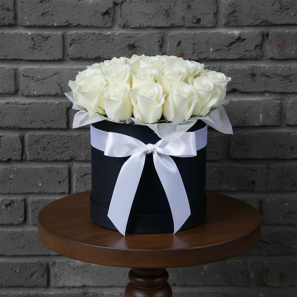 Цветочная композиция из Розы в шляпной коробке в Партените