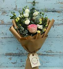 Букет цветов из:  Розы и Лизиантусы в Партените