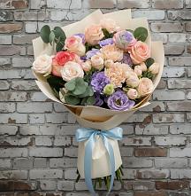 Букет цветов из:  Розы, Лизиантусы и Гвоздики в Партените